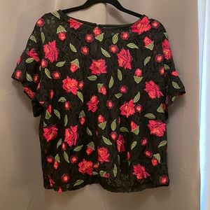 Who What Wear lace and embroidered rose top
